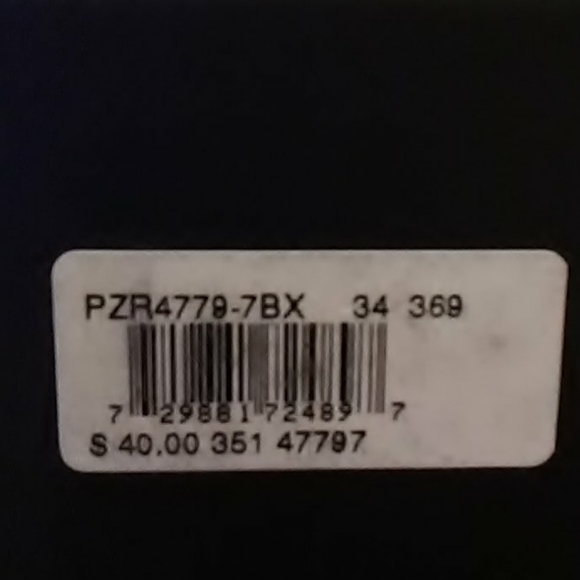 Sterling Silver CZ ring - Picture 5 of 5